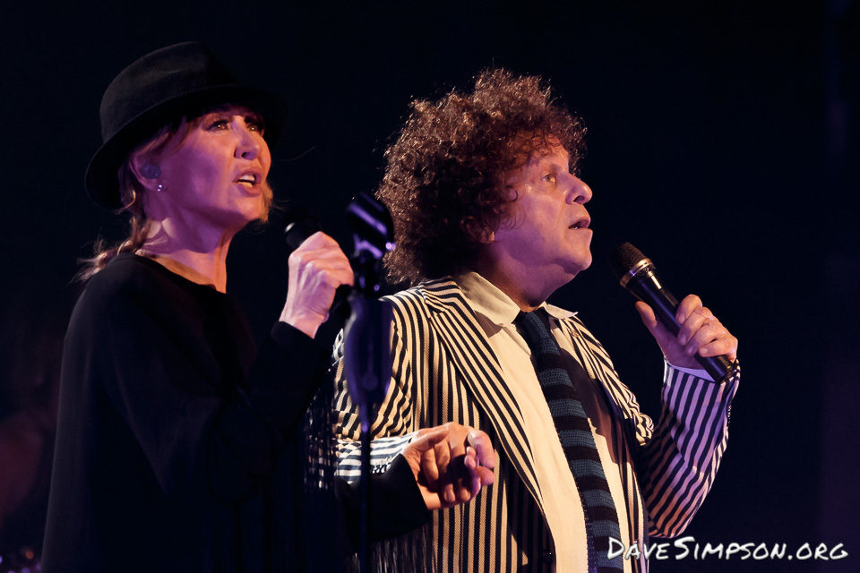 Leo Sayer and Lulu together live at the Civic Theatre, Auckland, New Zealand