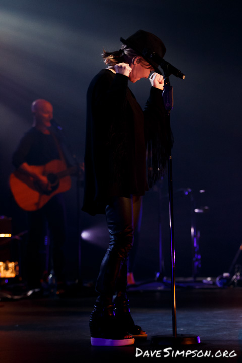 Leo Sayer and Lulu together live at the Civic Theatre, Auckland, New Zealand
