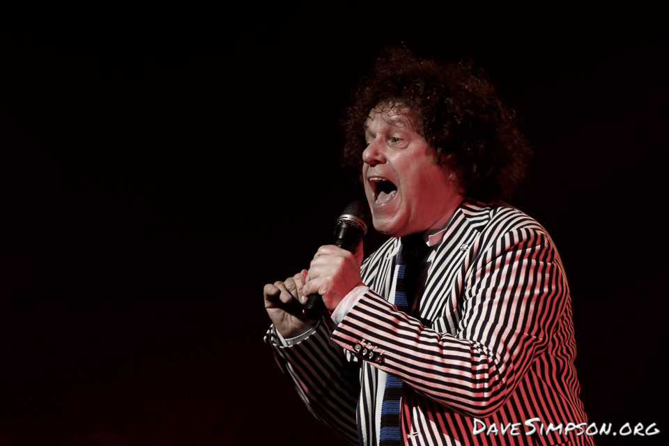 Leo Sayer and Lulu together live at the Civic Theatre, Auckland, New Zealand